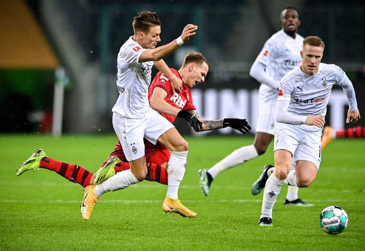 雷根斯堡主场强势击败对手,取得胜利 雷根斯堡主场强势击败对手,取得胜利