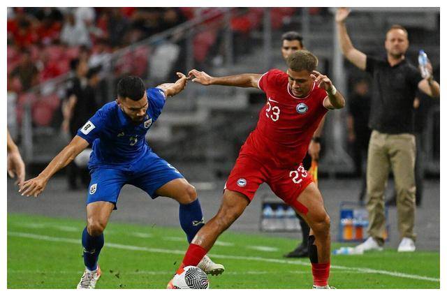 新加坡强队崭露头角，雄踞榜首称霸的简单介绍