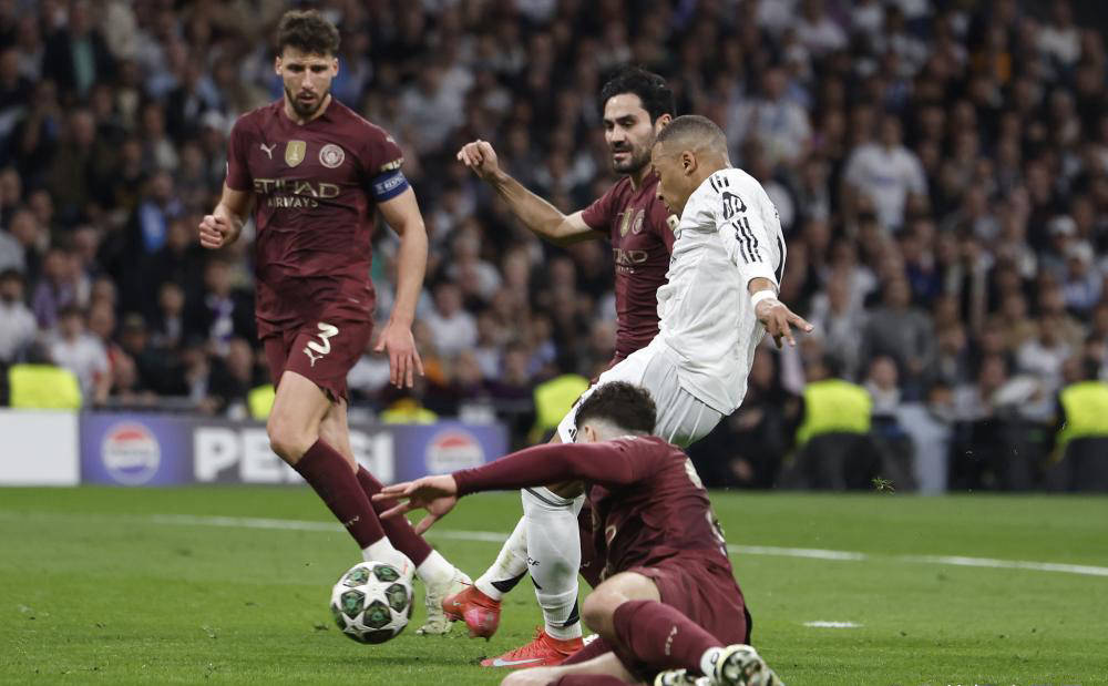 -曼城折戟沙场，欧冠梦碎泡影