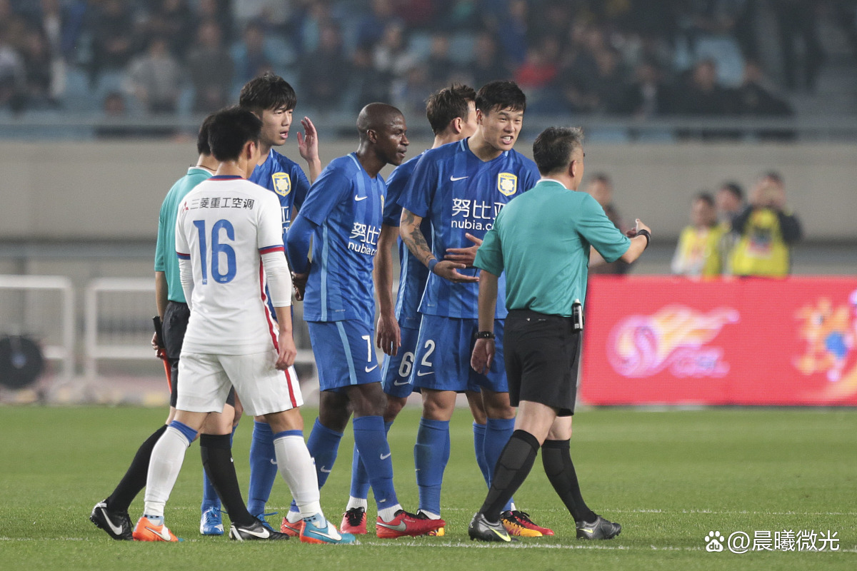 关于上海申花主场不敌华夏，遭遇两连败的信息