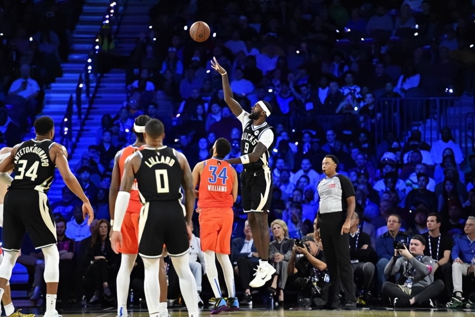 包含雄鹿击败人：安戴托昆博占尽先机的词条