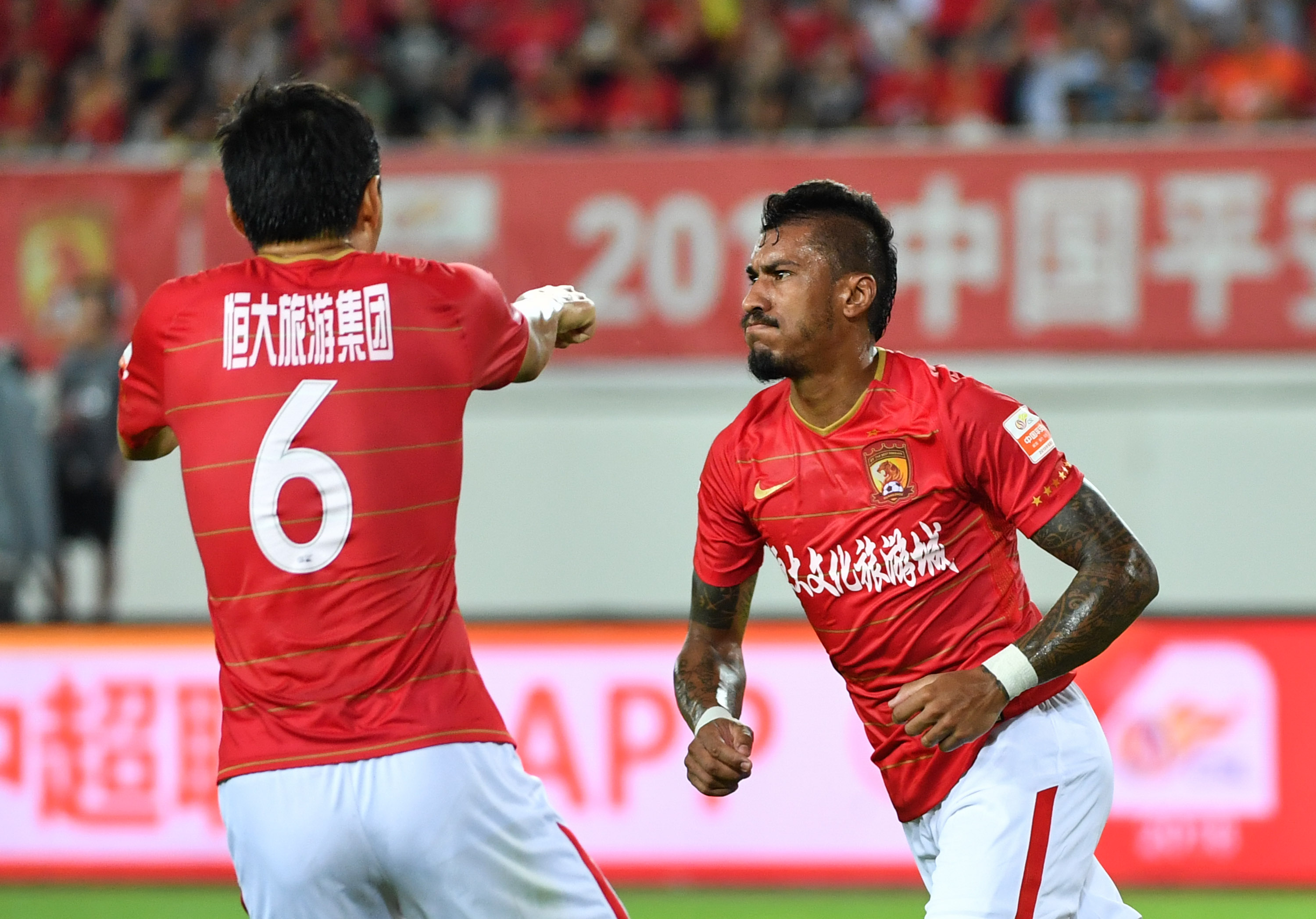 重庆斯威客场取胜，豪夺三分