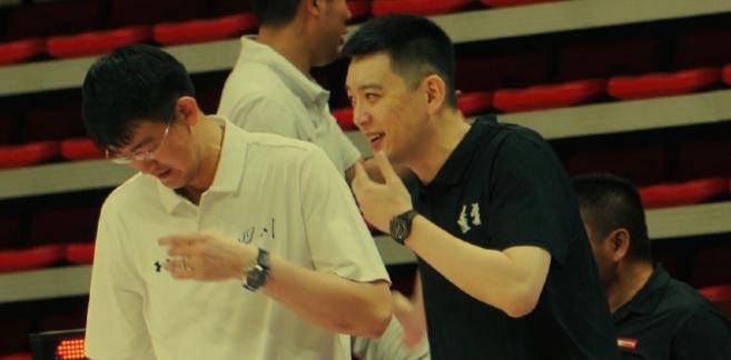 广东男篮雄心勃发，零失误击败对手