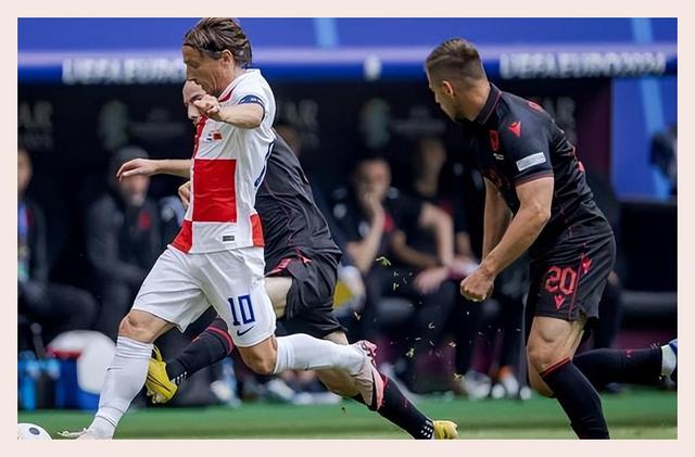 德国惊险二比一击败克罗地亚