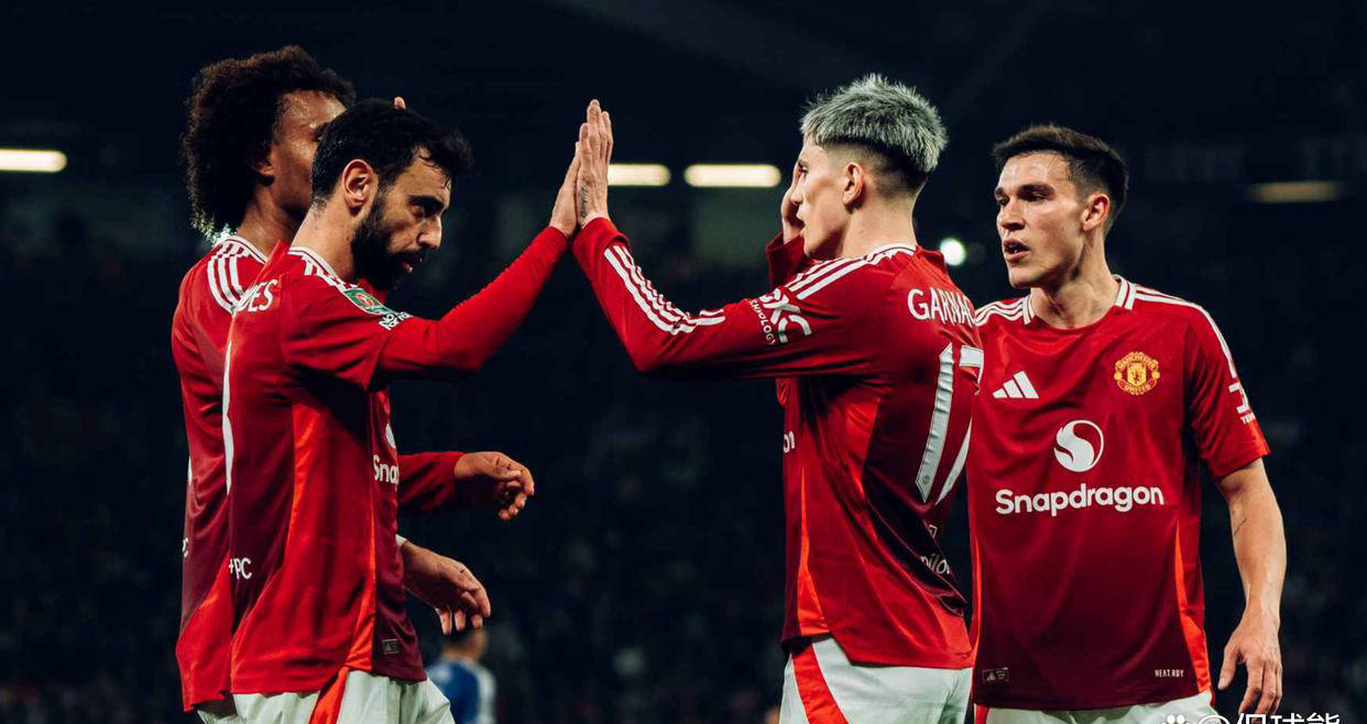 包含曼联主场遭逢痛击，吞下败绩的词条