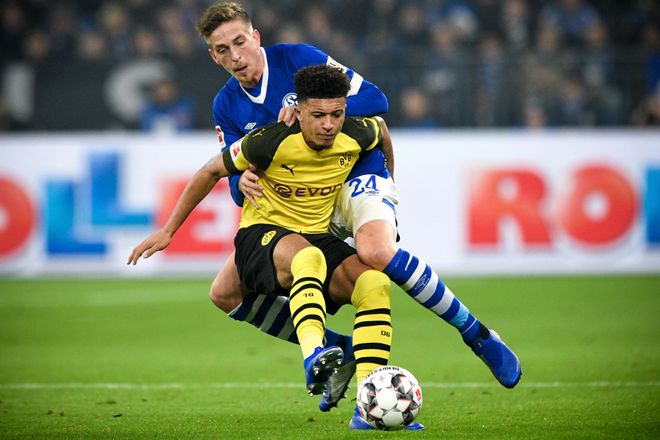 多特蒙德后防失误连连，险些丢掉宝贵分