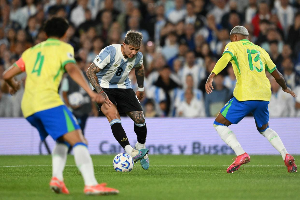 足球世界杯预选赛中的惊险比赛和激烈对决