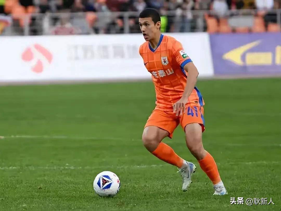 崭露头角新生球员突破表现助球队胜出的简单介绍 崭露头角新生球员突破表现助球队胜出的简单介绍