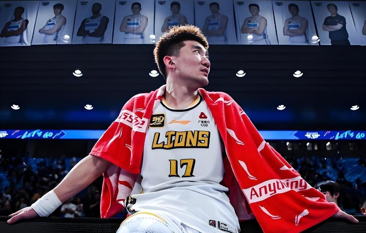 青海男篮球员个人士气高涨,表现突出的简单介绍 青海男篮球员个人士气高涨,表现突出的简单介绍