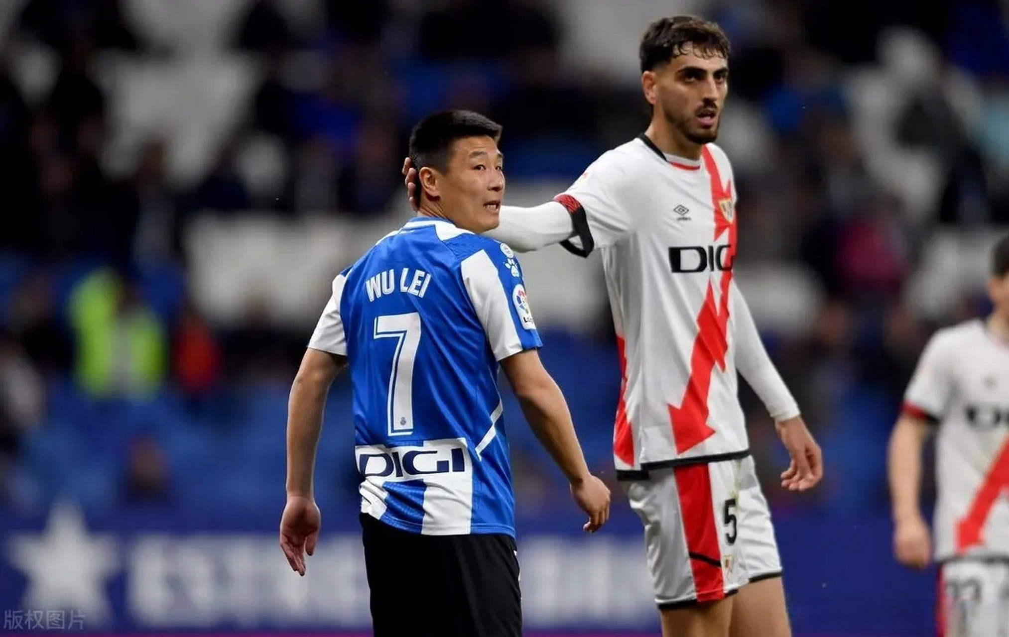 包含罗马客场不敌切沃，遭遇赛季第二连败的词条