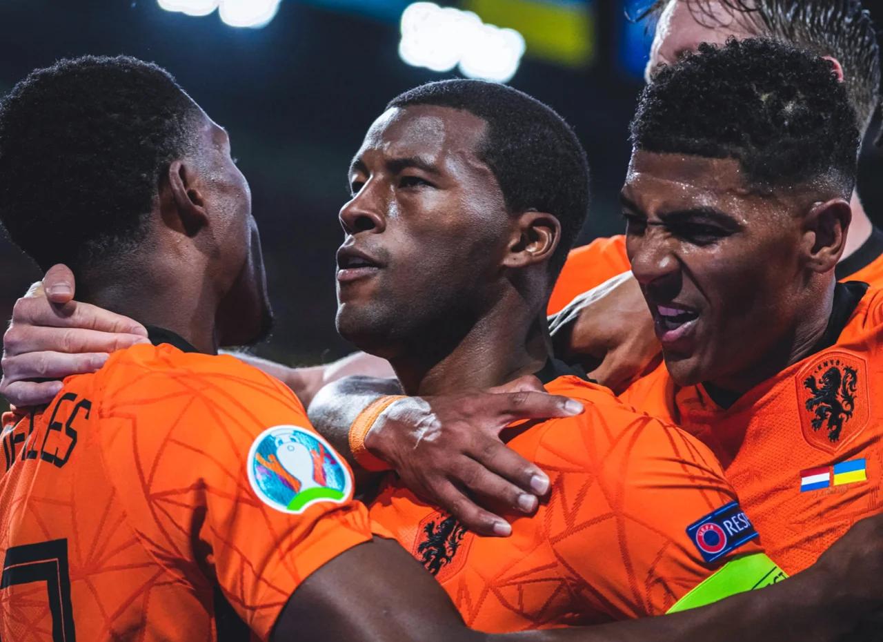 荷兰球队备战德国比赛，备受期待