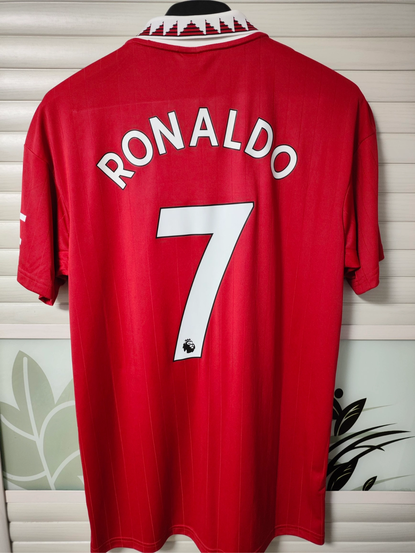 DB彩票-曼联官方确认新赛季主场球衣设计，球迷期待