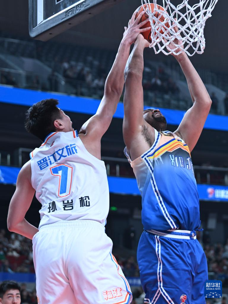 DB彩票试玩-福建男篮奋力一搏，主场战胜对手
