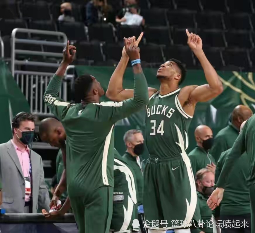 雄鹿不敌76人，姆布裕工伤退场